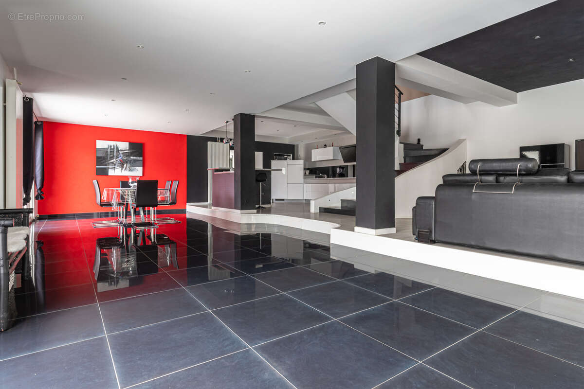 Maison à RILLIEUX-LA-PAPE