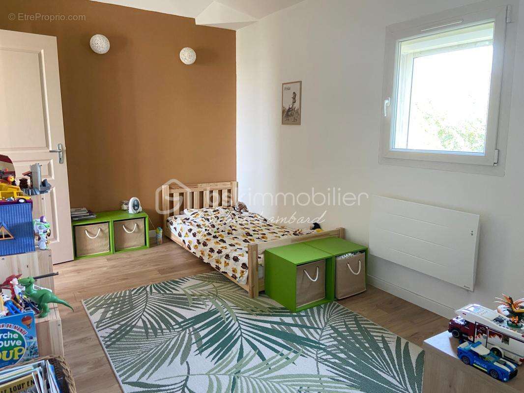 Maison à vendre Mesnil Raoul – 204 m² – 4 chambres (5 possibles) – Terrain de plus de 1 000 m² – Garage – DPE C - photo 7