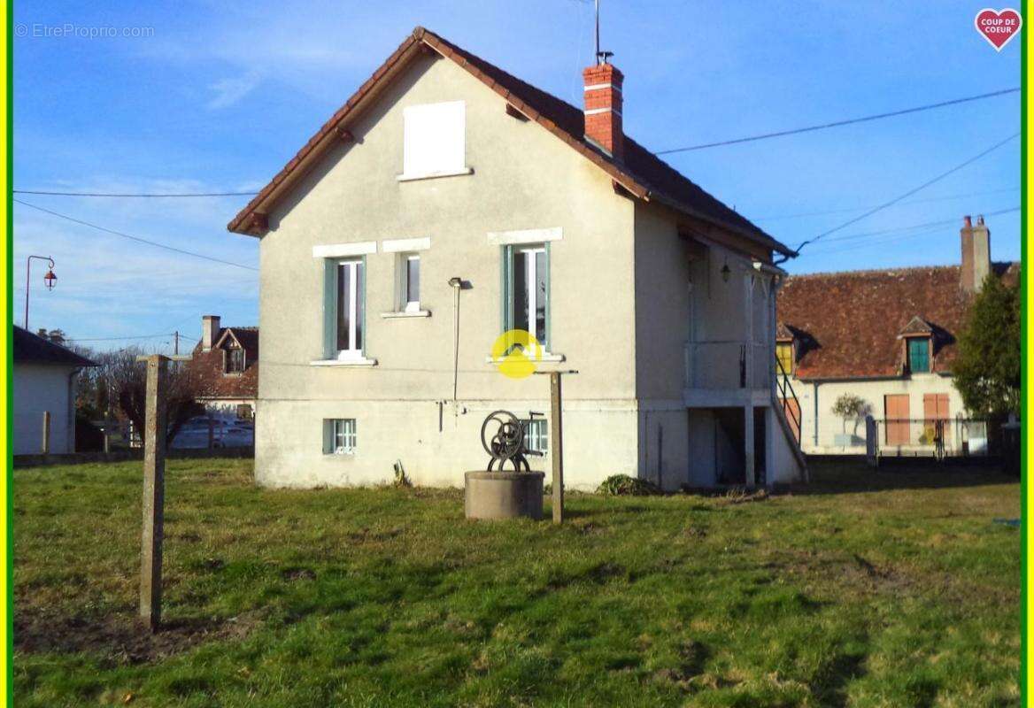 Maison à THEILLAY