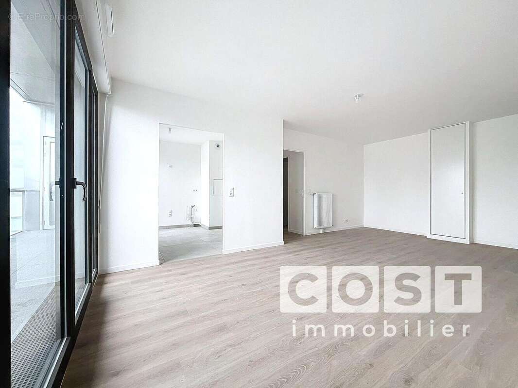 Appartement à GENNEVILLIERS