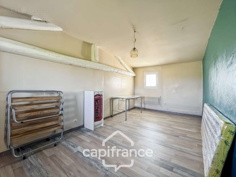 Maison à BOUGE-CHAMBALUD