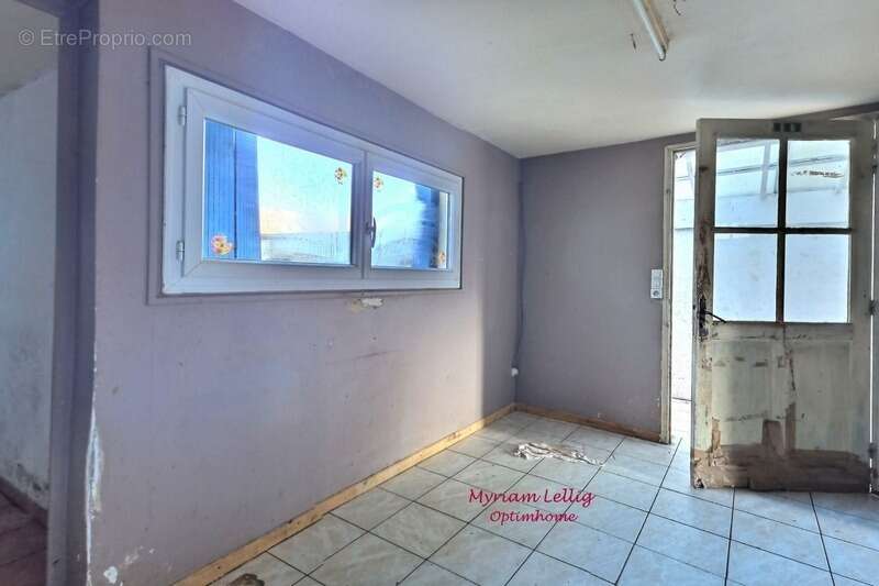 Maison à LA BONNEVILLE-SUR-ITON