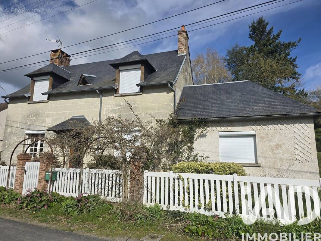 Photo 1 - Maison à LA CHARTRE-SUR-LE-LOIR