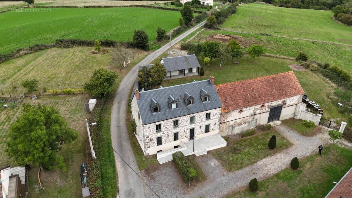 Maison à SAINTE-THERENCE
