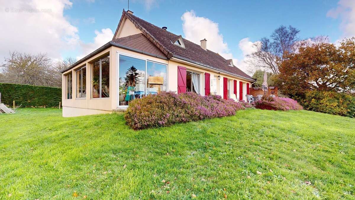 Maison à BEAUMONT-HAGUE