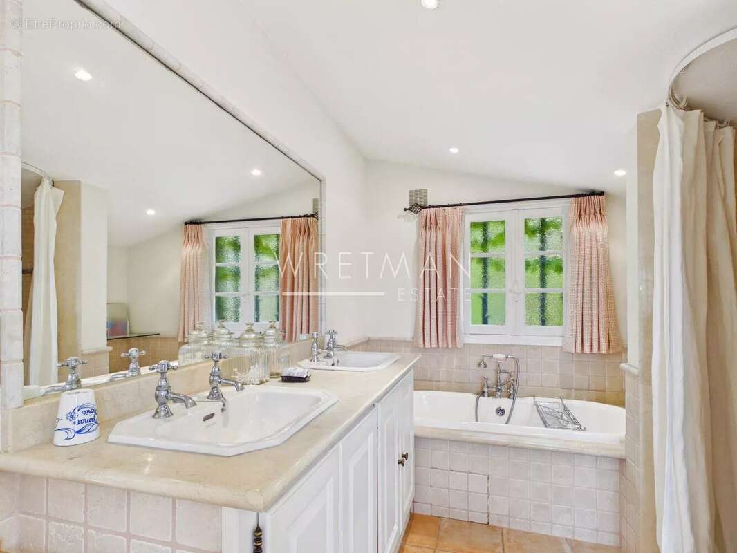 Charmante bastide avec vue imprenable – Tourrettes-sur-Loup - photo 12