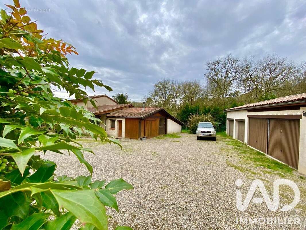 Maison 154 m² à Ambrus  - photo 3