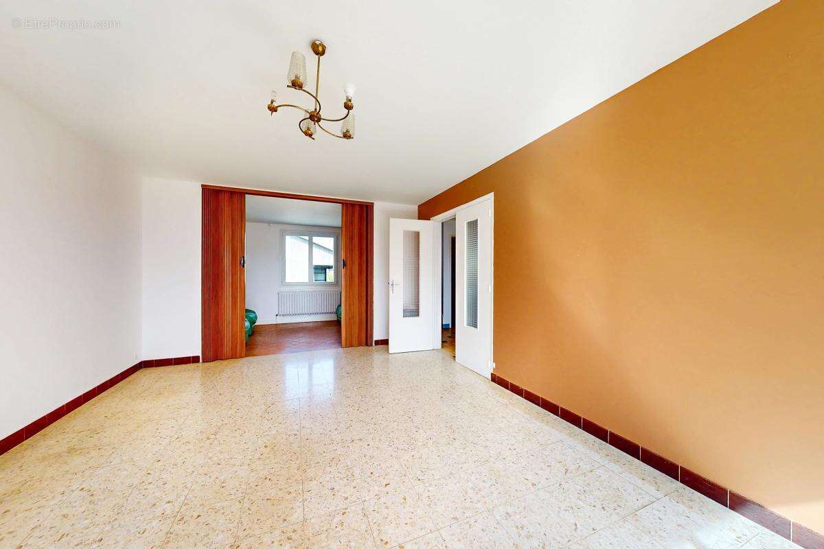 Maison à LA BOURDINIERE-SAINT-LOUP