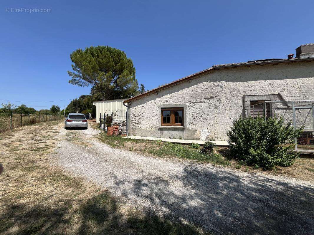 Maison 6 pièces 170 m² à vendre à Saint-Bonnet (16300) - photo 16