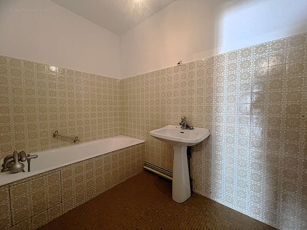 Appartement à SAINT-ETIENNE