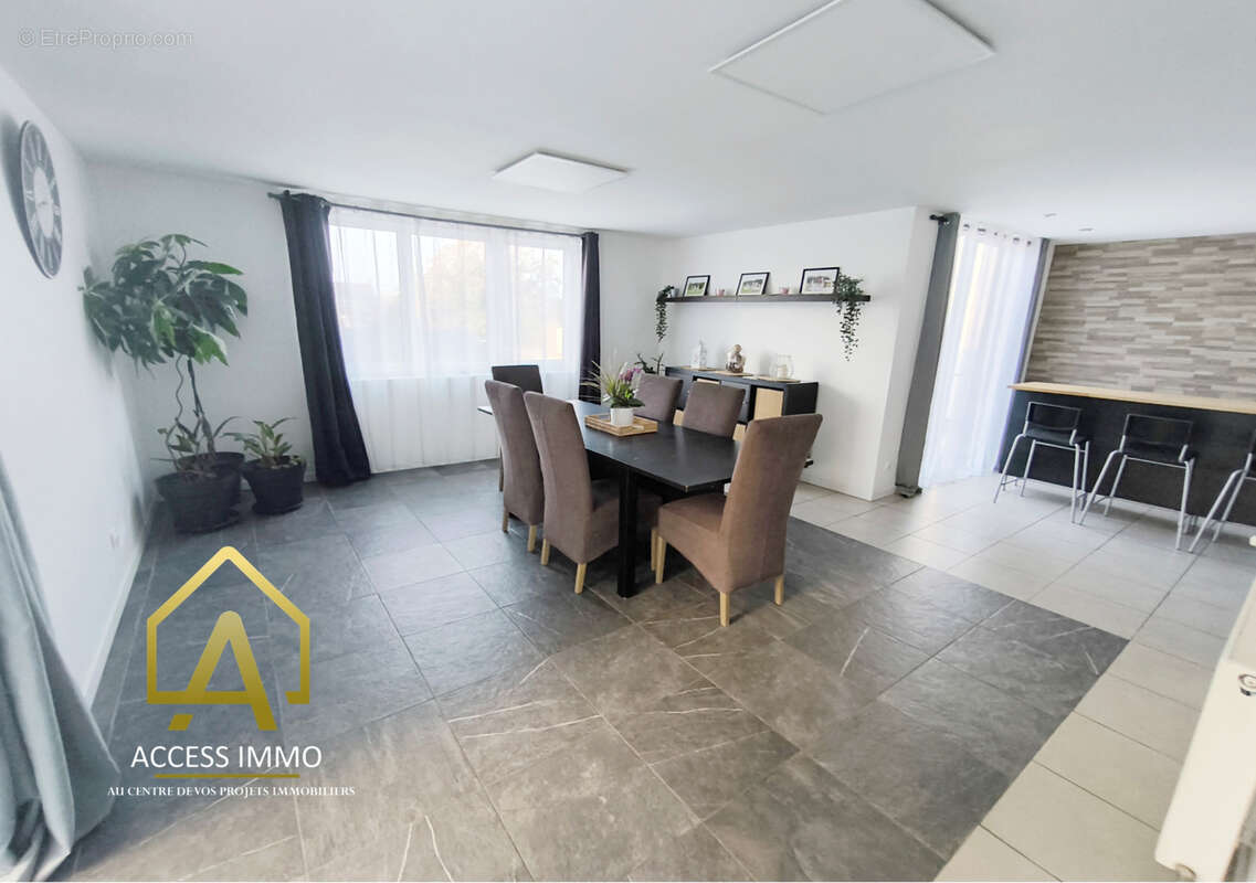 Maison à VIEUX-CONDE