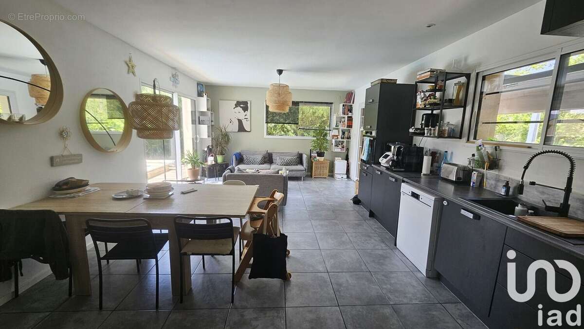 Photo 4 - Maison à SAINT-SATURNIN-LES-AVIGNON