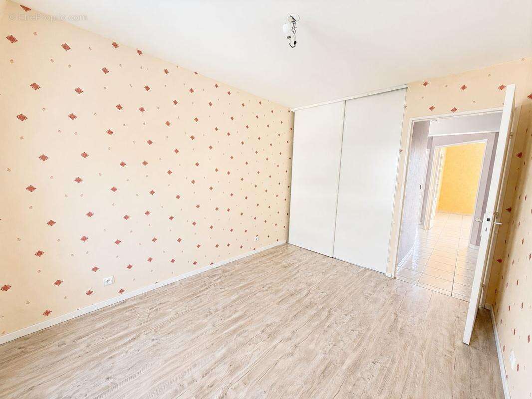EXCLUSIVITÉ ORPI Compiègne - L'Équilibre parfait : espace, calme et proximité de l'hyper-centre ! - photo 4