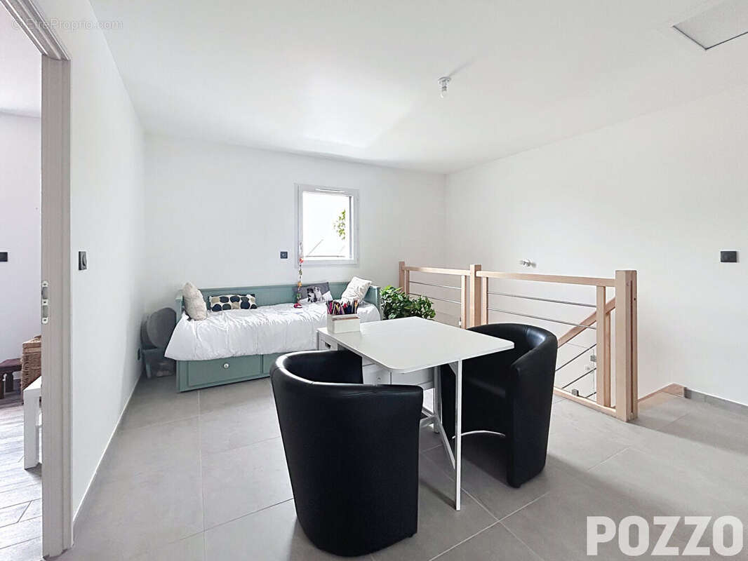 Maison contemporaine à 5 minutes de BERNAY ! - photo 8