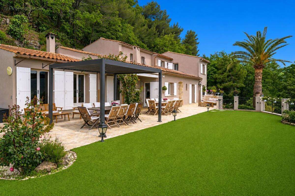 Maison à LE BAR-SUR-LOUP