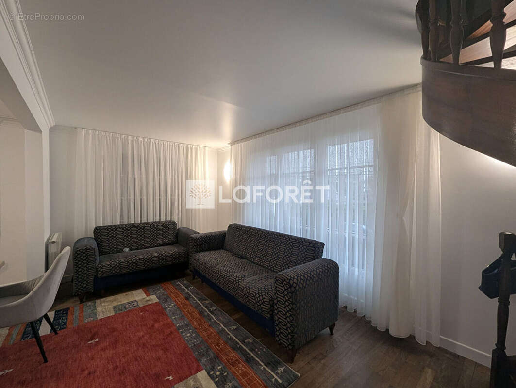 Maison à GOUSSAINVILLE