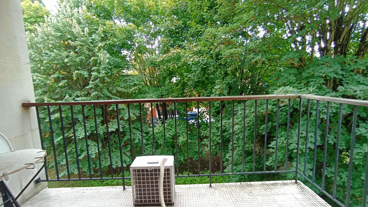 Appartement à VILLE-D&#039;AVRAY