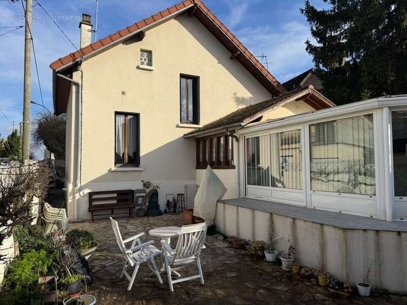 Maison à LE PERREUX-SUR-MARNE