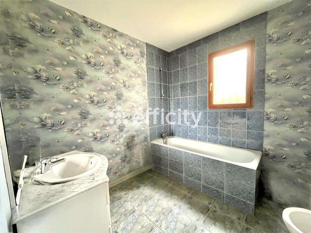 Maison à ANIZY-LE-CHATEAU