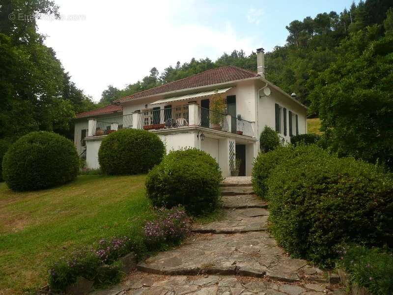 Maison à BOUT-DU-PONT-DE-LARN