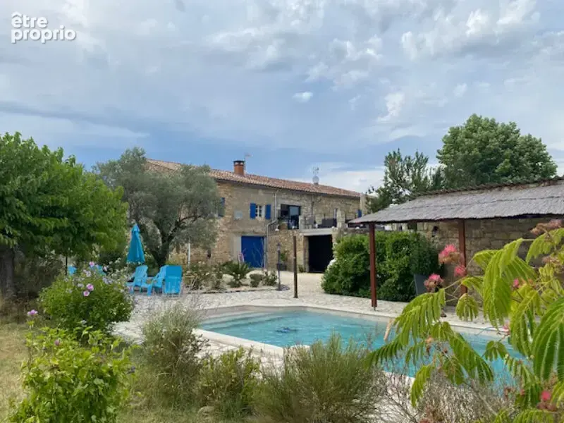 Maison à BESSAS