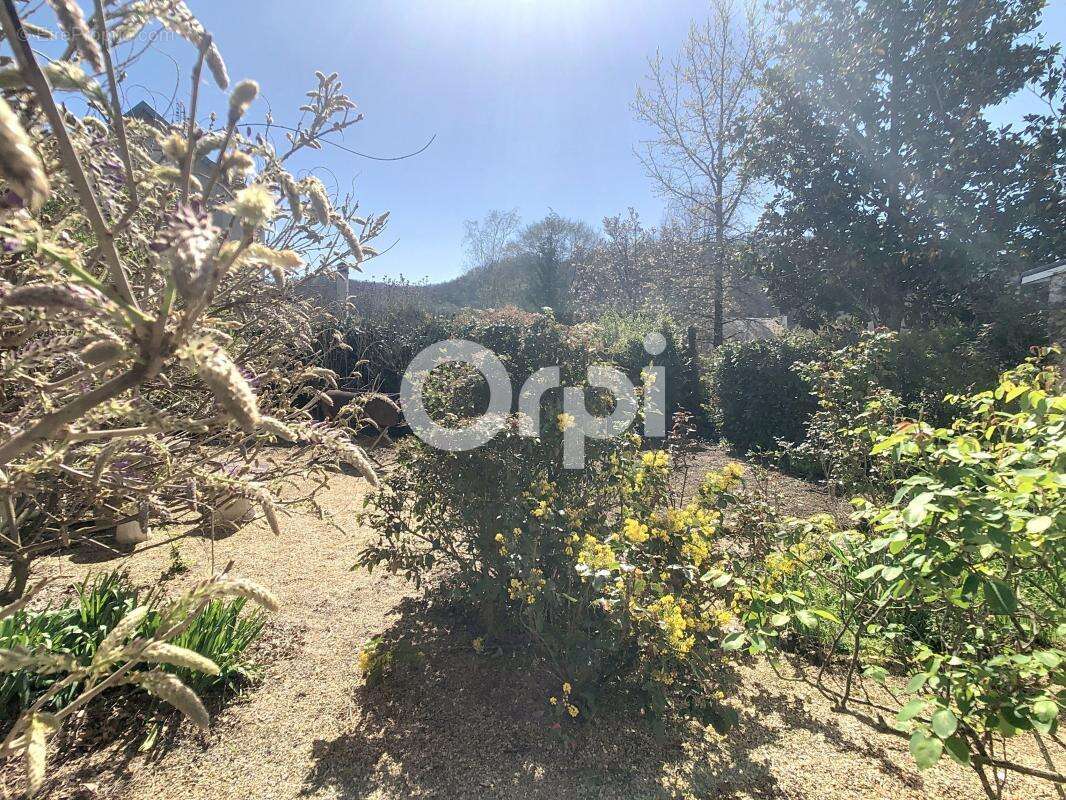 Maison à TERRASSON-LAVILLEDIEU