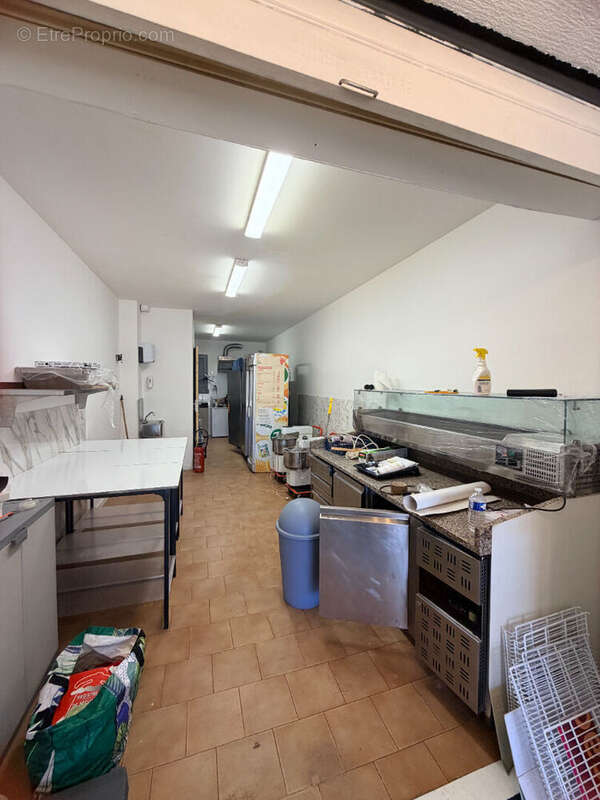 Commerce à BORMES-LES-MIMOSAS