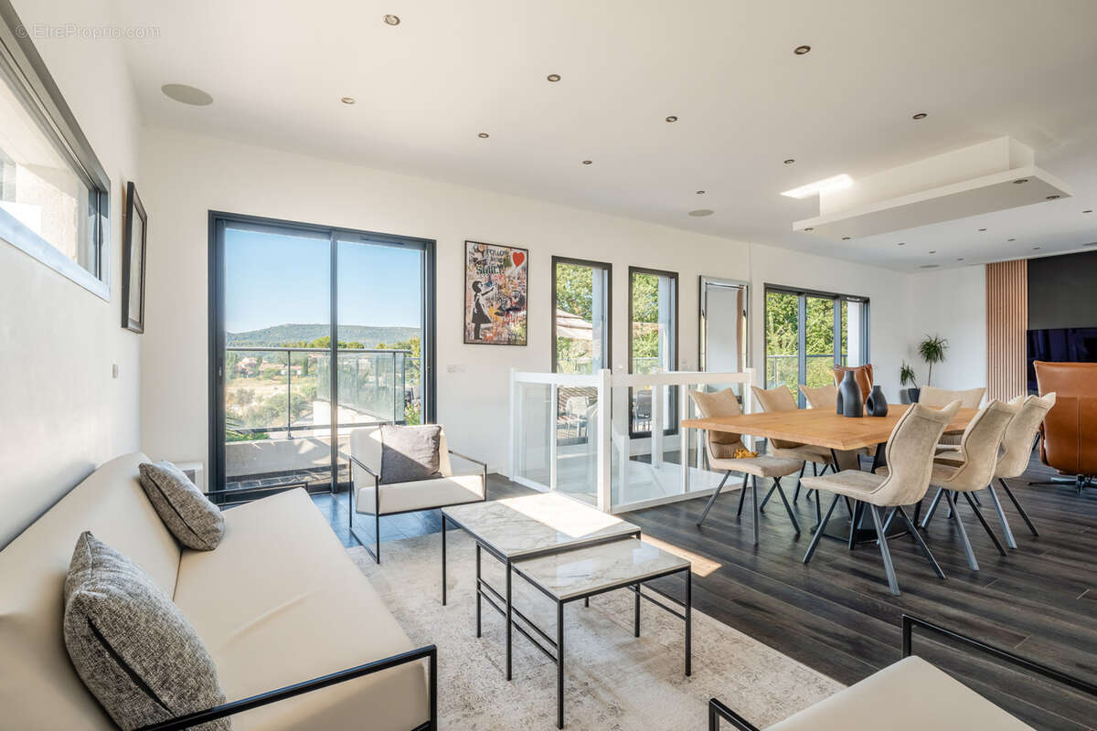 Maison à LA DESTROUSSE