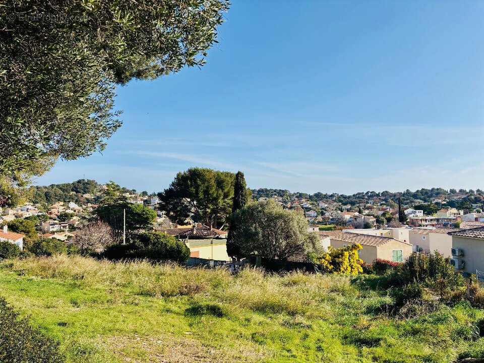 Terrain 678 m² à La Seyne-Sur-Mer  - photo 3