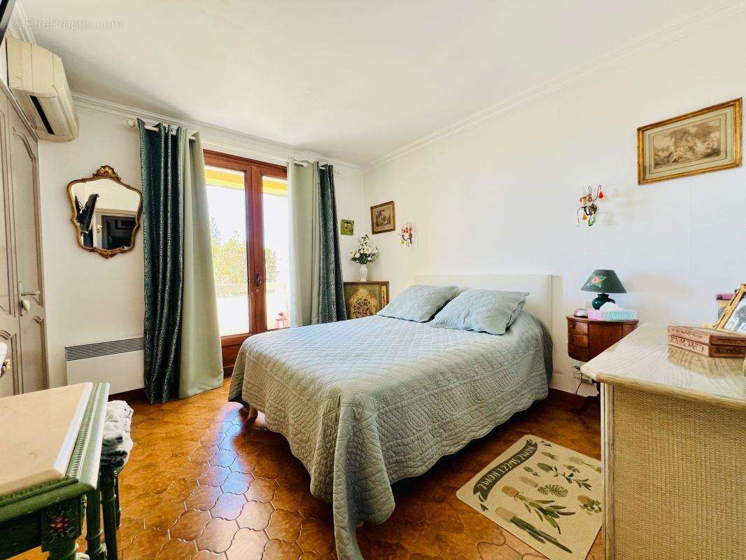 Maison à SIX-FOURS-LES-PLAGES