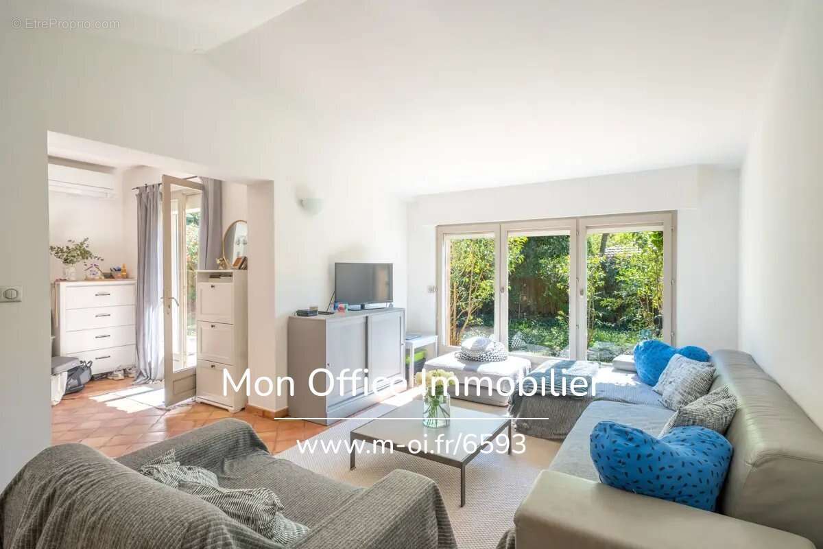 Maison à LE THOLONET