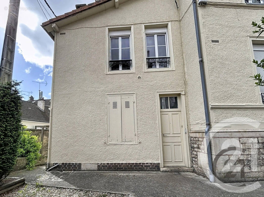 Appartement à SAINTE-SAVINE