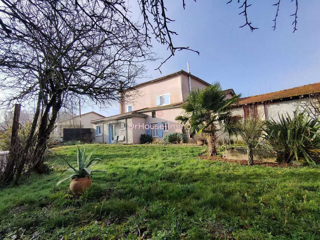 Maison à ANNEYRON