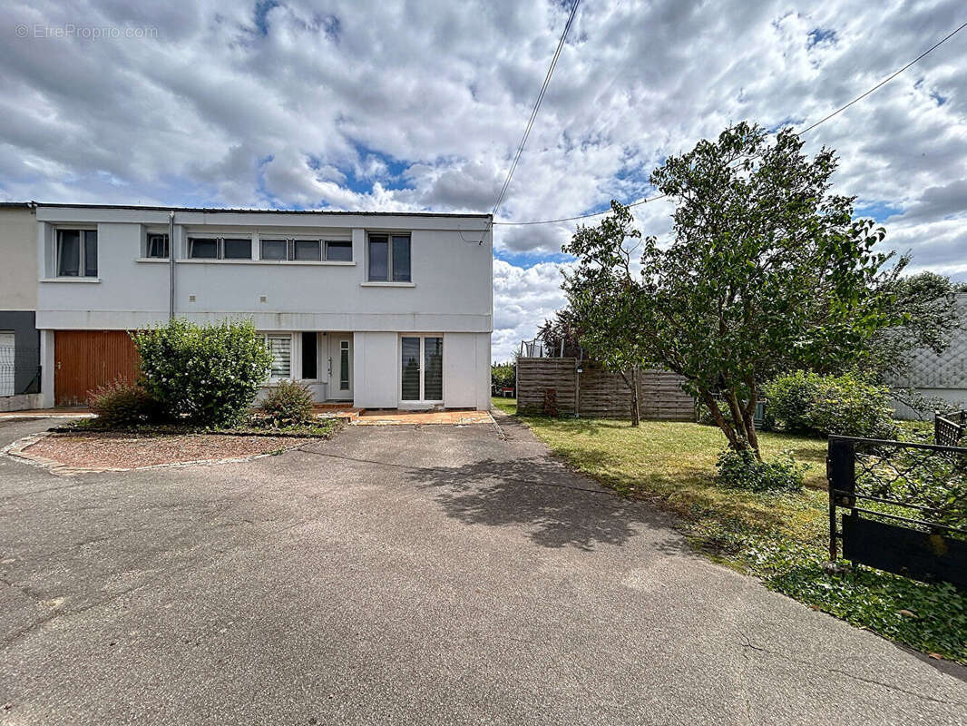Maison à VIGY