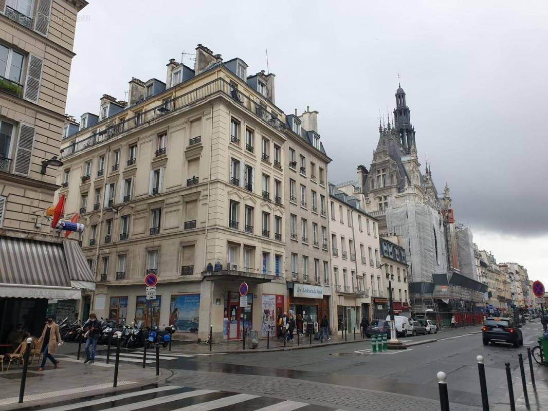 Appartement à PARIS-10E