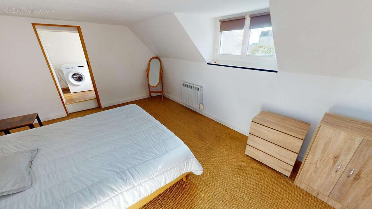 Maison à SAINT-JEAN-DE-BRAYE