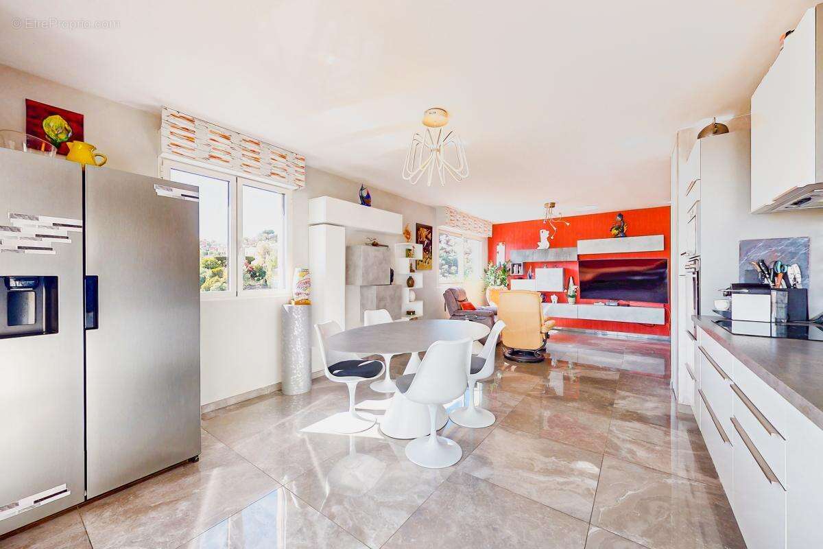 Appartement à MANDELIEU-LA-NAPOULE