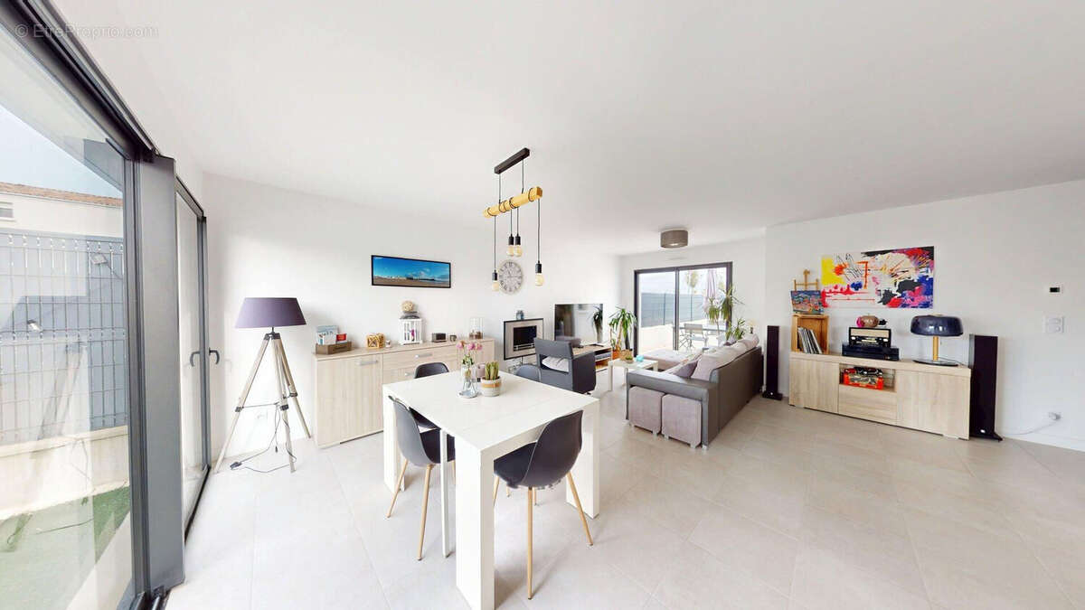 Maison à MESCHERS-SUR-GIRONDE