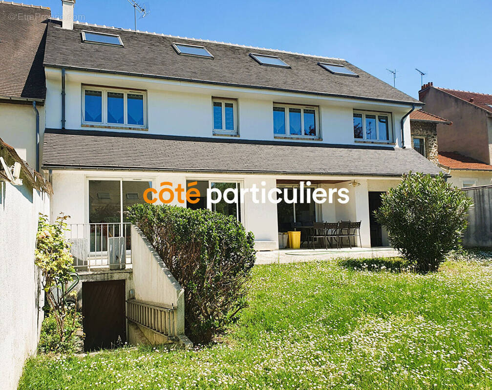Maison à VILLENEUVE-LE-ROI