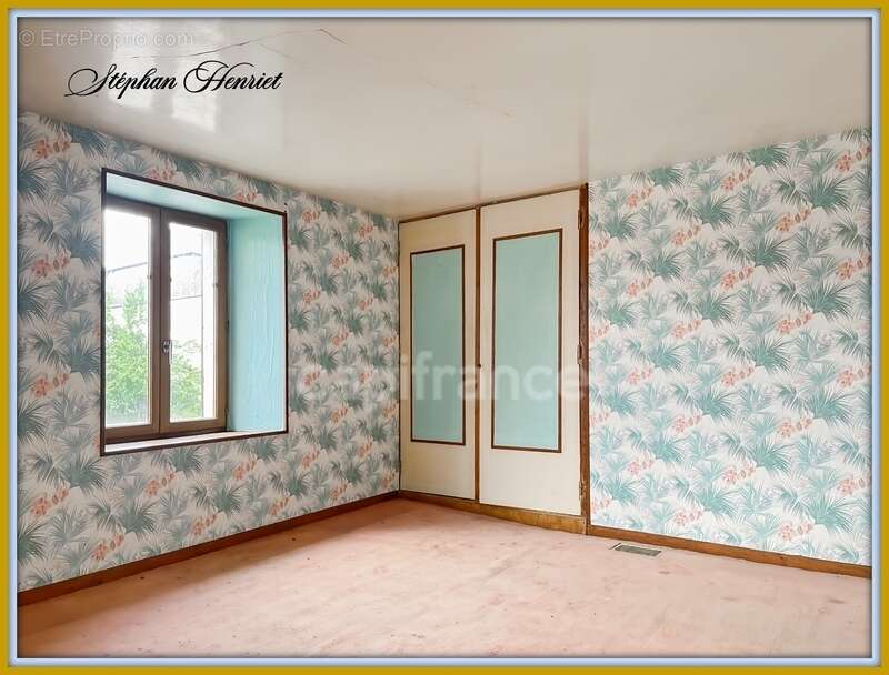 Maison en pierre à rénover – Fort potentiel – Thin-le-Moutier (08) - photo 16