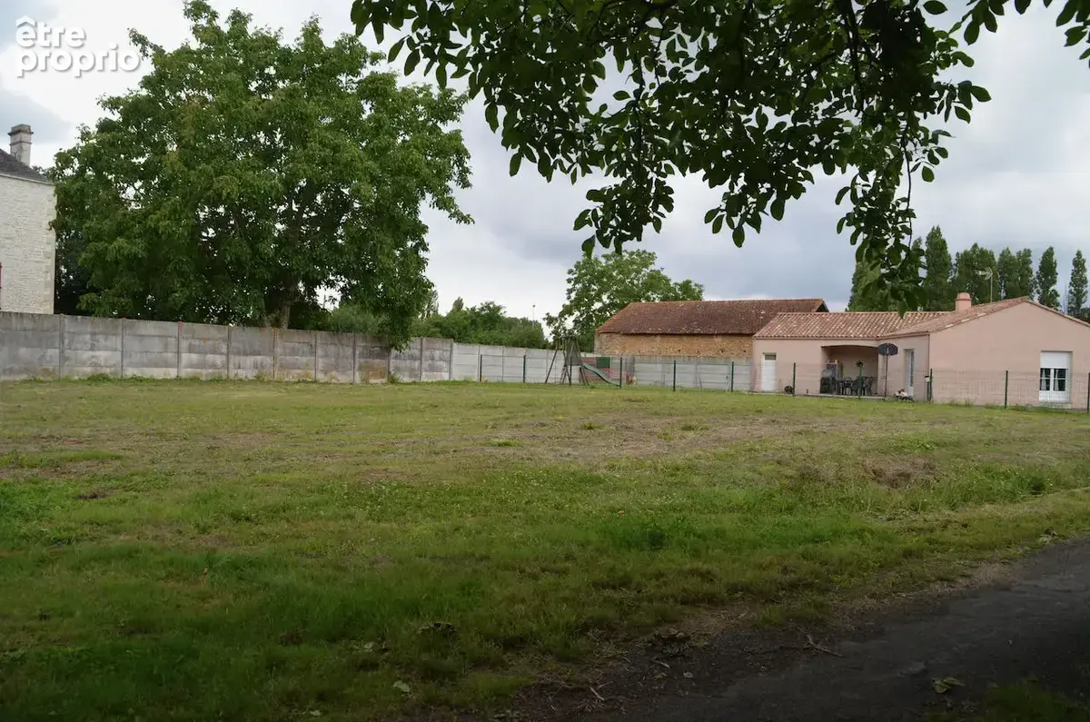 Terrain 858 m² à vendre à Sainte-Hermine (85210) - photo 2