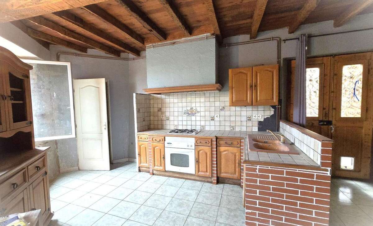 Maison 176 m² à Saint-Jean-Du-Falga  - photo 3