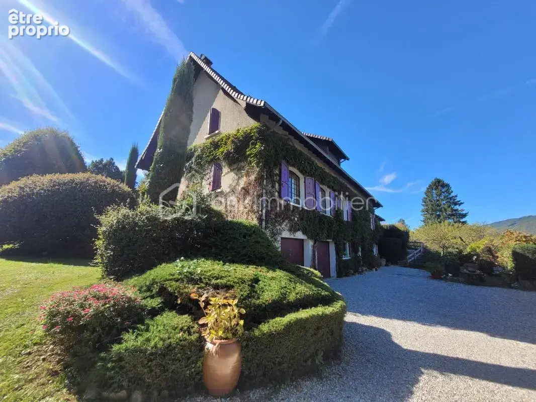 Criel de Voiron Propriété d'Exception Terrain 3766 m²      1 090 000 € - photo 2