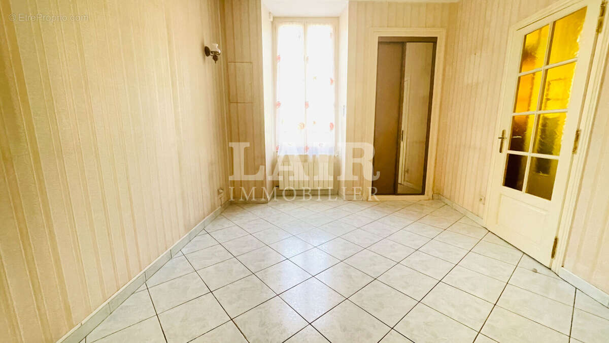 Maison à FRESNAY-SUR-SARTHE