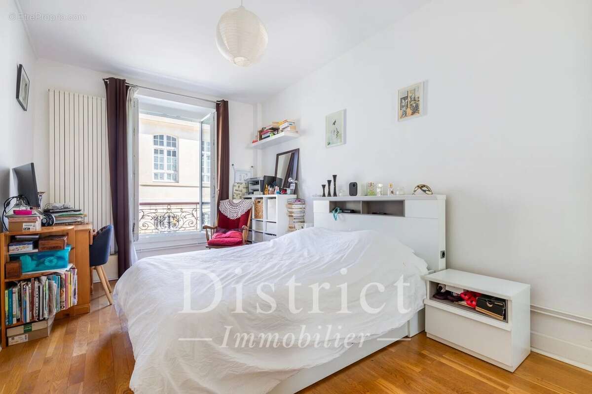 Appartement à PARIS-12E