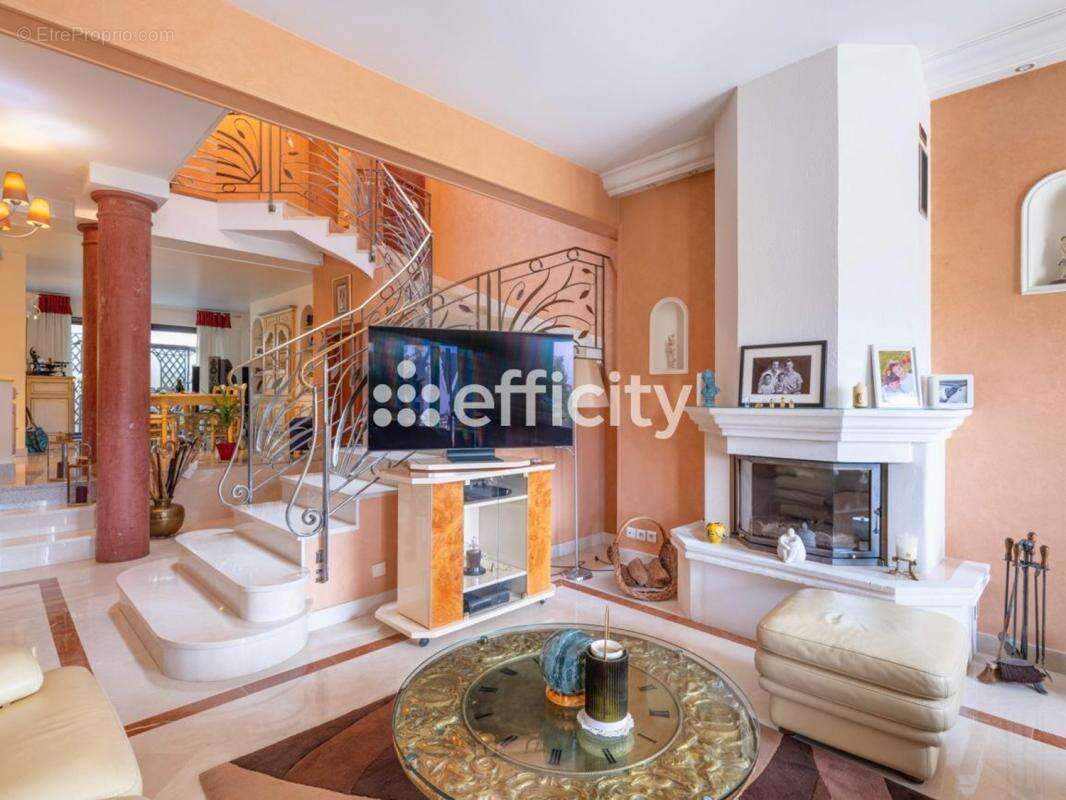 Maison à BRY-SUR-MARNE