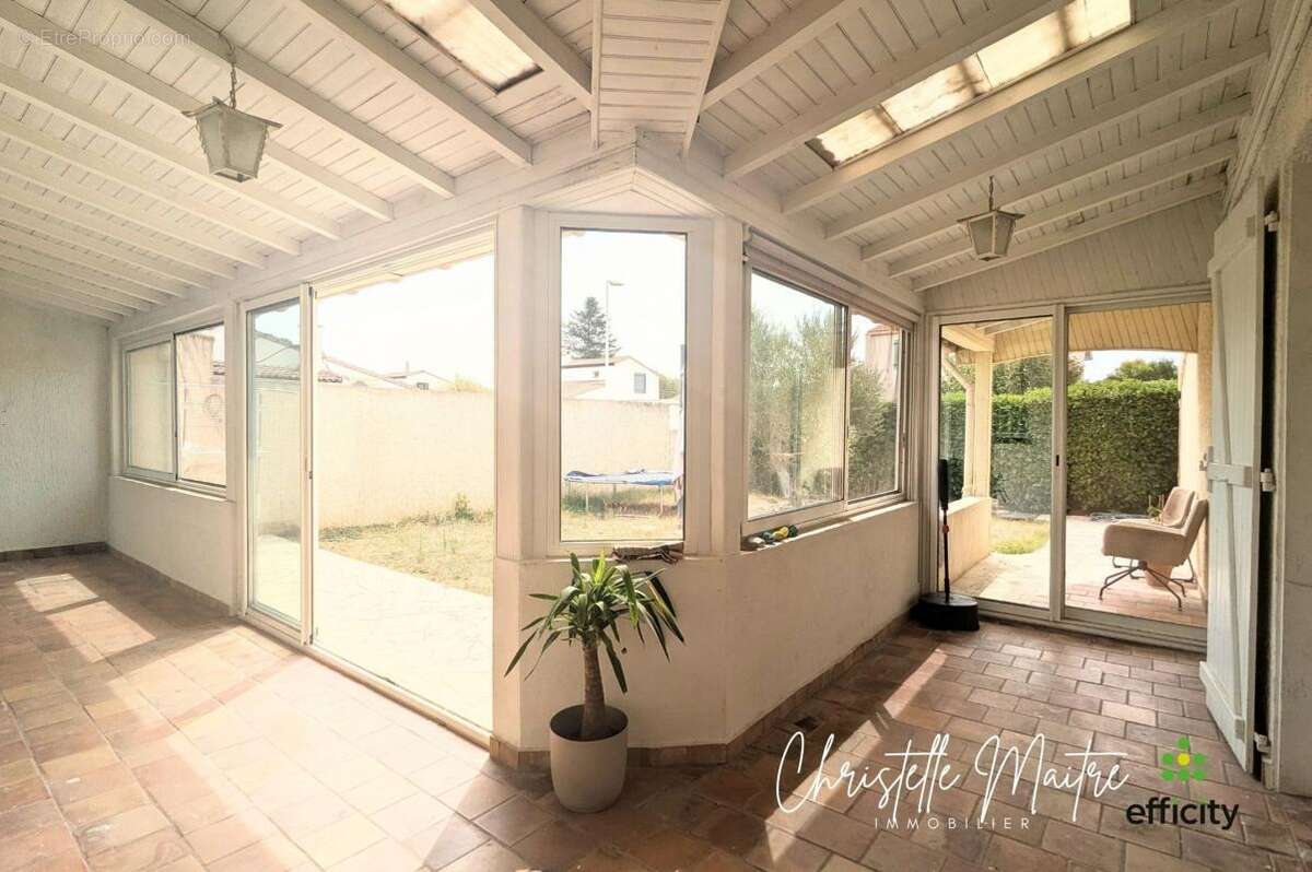 Maison à SAINT-MARTIN-DE-CRAU