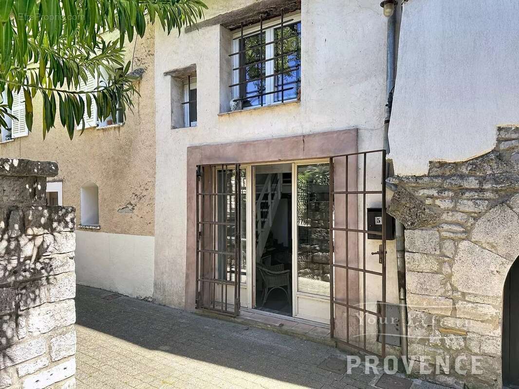 Maison à LORGUES