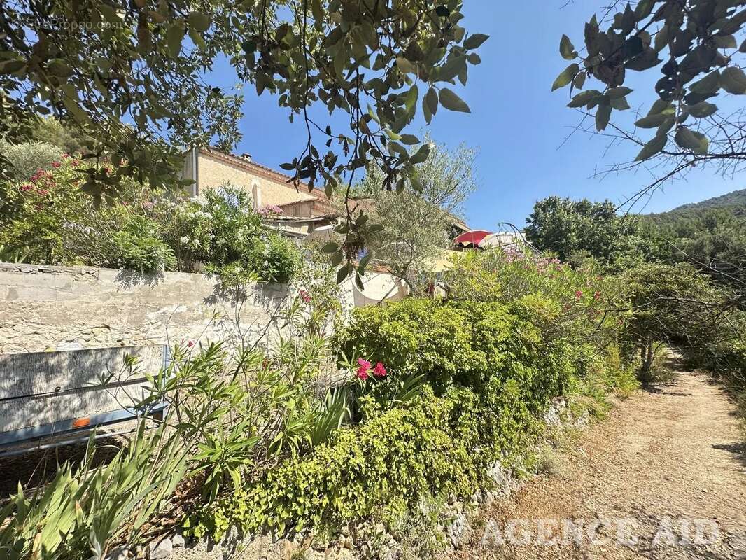 Maison à CUGES-LES-PINS