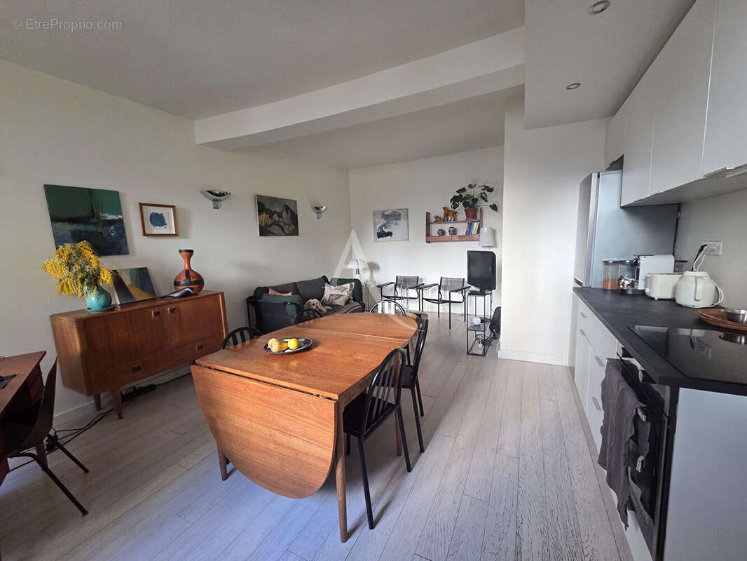 Appartement à PARIS-11E